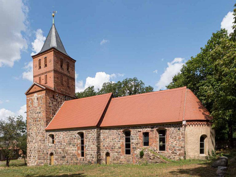 Dorfkirche Rog sen Routen Der Romanik In Berlin Und Brandenburg