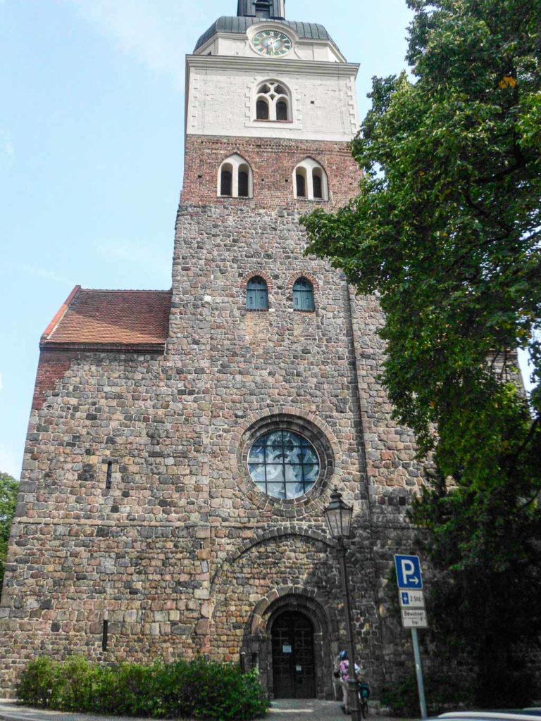Stadtkirche St. Gotthard Westfassade des Turms