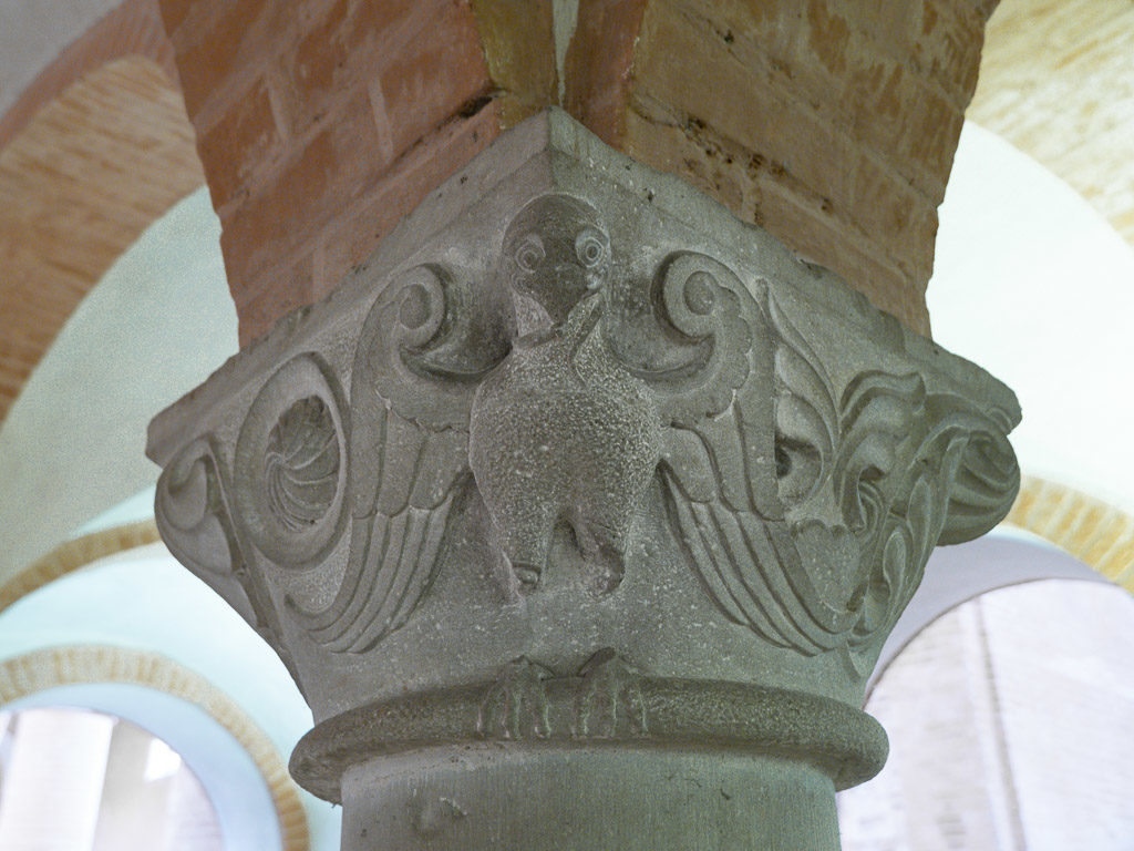 Stiftskirche Jerichow Krypta Kapitell mit Vogel