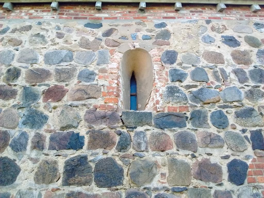 Dorfkirche Dalichow, Fenster und Mauerwerk Nordfassade
