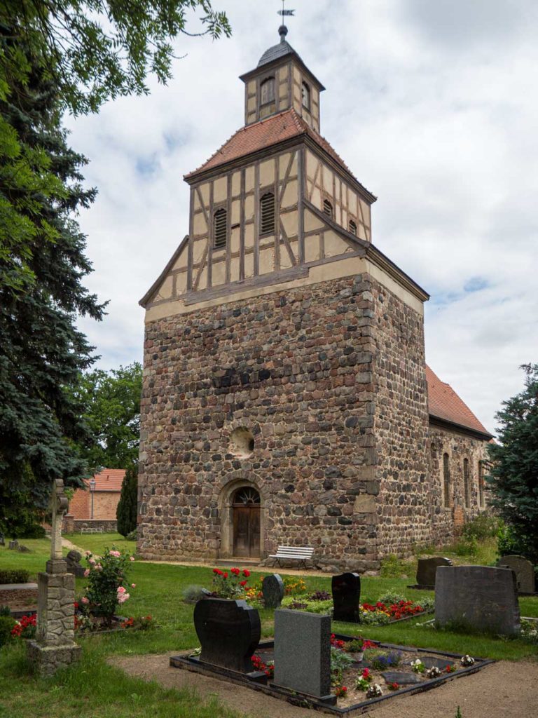 Dorfkirche Wildenbruch. Breiter Westriegel, Aufnahme von Südwest